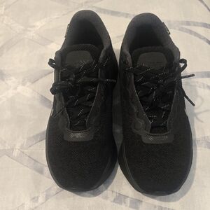 NWT Nike Motiva GORE-TEX Women's Waterproof Walking Shoes Size:8.5